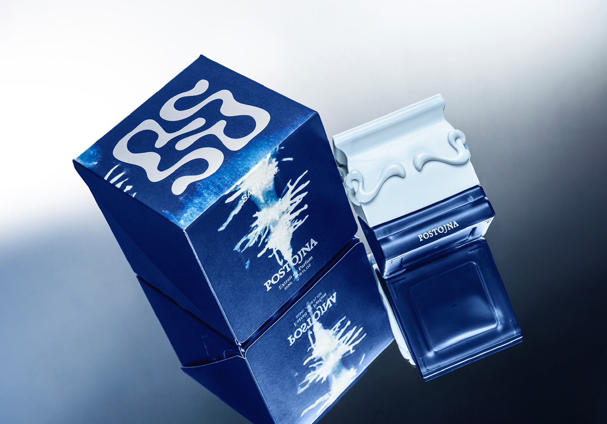 POSTOJNA: Sebuah Interpretasi Aroma dari Keindahan Blue Hour